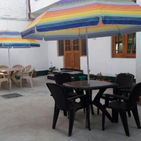 Hotel Monson Srinagar  Exterior photo